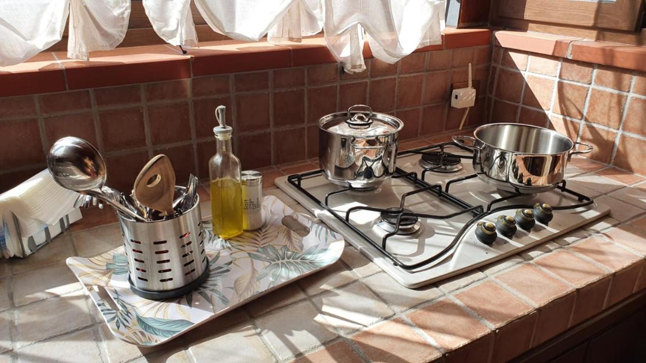 Casetta Delle Mimose Ізола-делле-Фемміне Екстер'єр фото